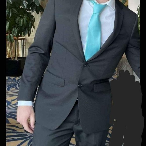 DKNY suit - Picture 1 of 1